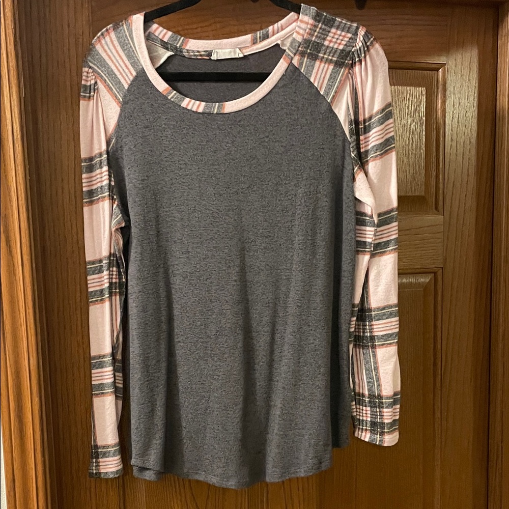 Maurices Gray Top with Pink Plaid Sleeves